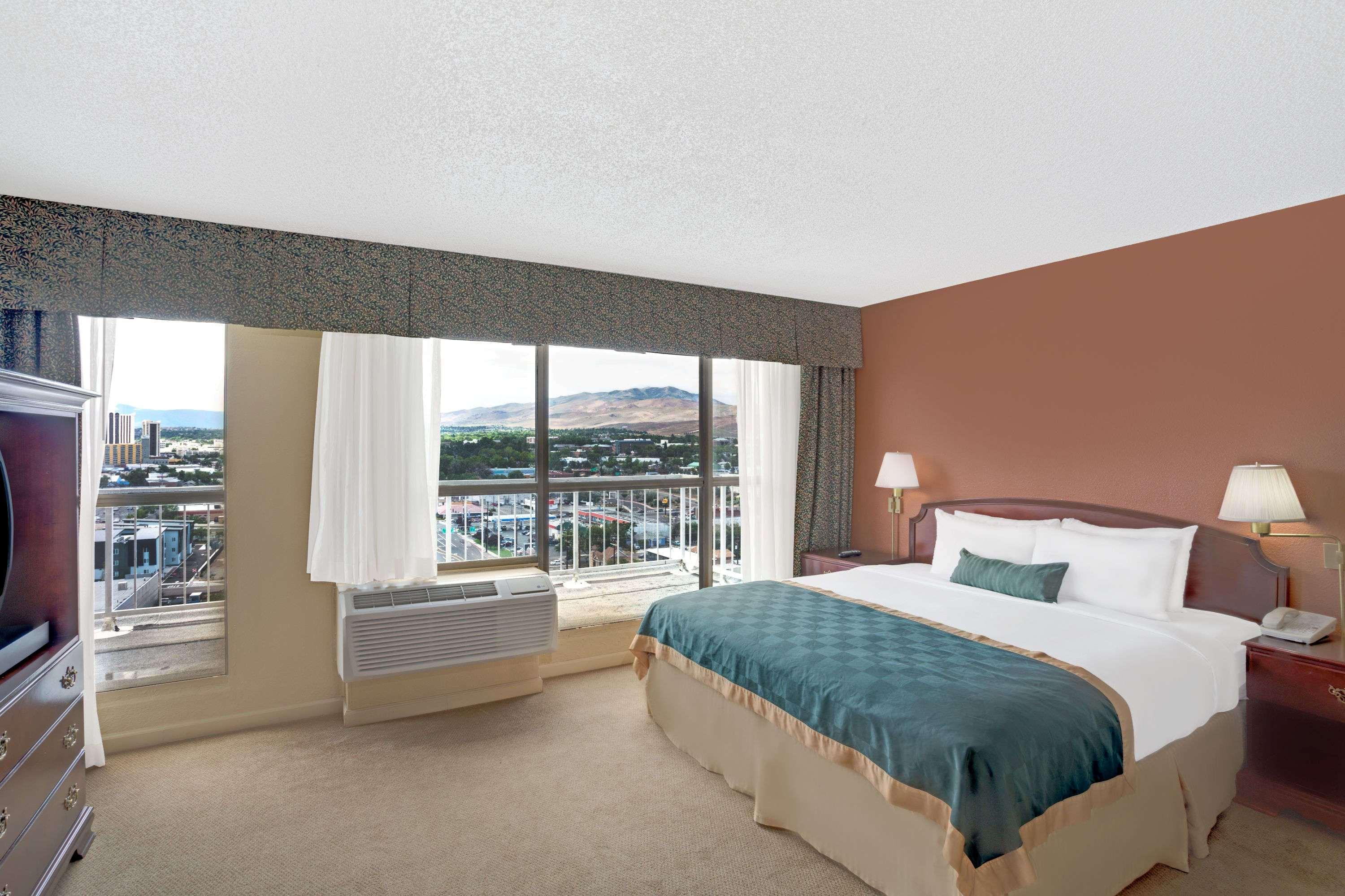 Ramada By Wyndham Reno Hotel & Casino Eksteriør bilde