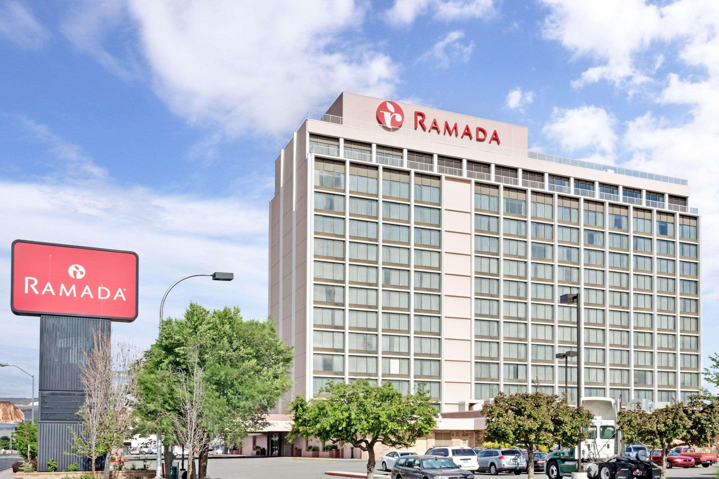 Ramada By Wyndham Reno Hotel & Casino Eksteriør bilde